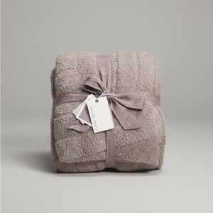 Barefoot Dreams® CozyChic® Throw -NWT